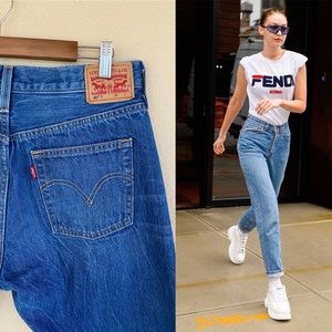 Levi’s Tapered 501 Jeans. H